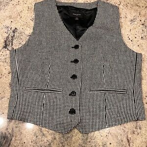 Banana Republic Black and White Houndstooth Vest